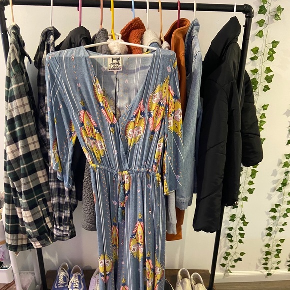 Jumper - Picture 2 of 2